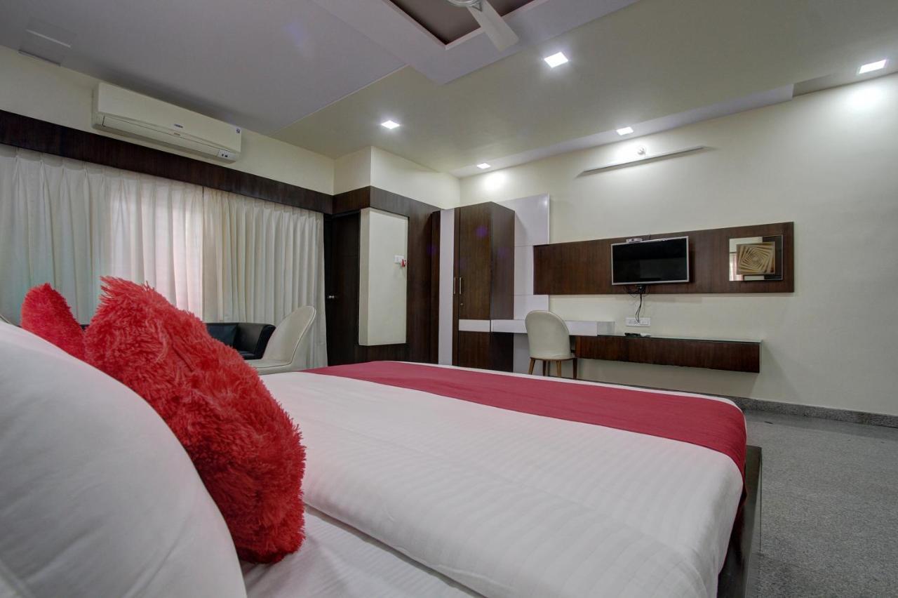 Hotel Le Grande Bijāpur 外观 照片