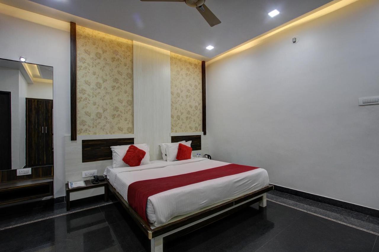Hotel Le Grande Bijāpur 外观 照片